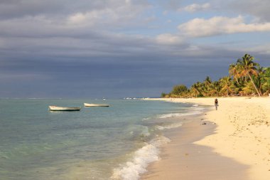 Sahilde fırtına - Mauritius