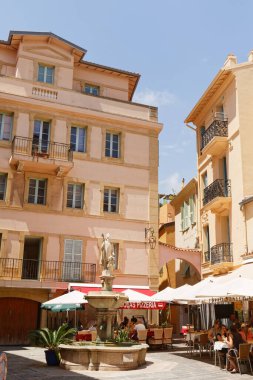 05-JUL-2018 - Monaco - Eski şehirde alışveriş caddesi