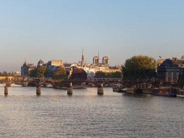 Seine Nehri ve Ile de la Cite - Paris, Fransa