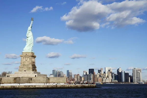 Liberty Zorgt Voor Manhattan New York Verenigde Staten — Stockfoto