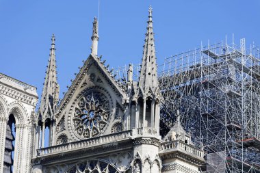19 Nisan 2019 - Paris, Fransa - 15 Nisan Yangınından sonra Notre-Dame de Paris