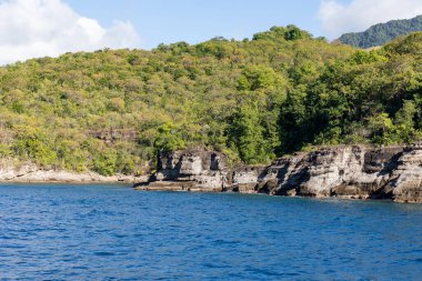 Saint Lucia, Batı Hint Adaları - Güneybatı kıyısındaki uçurumlar
