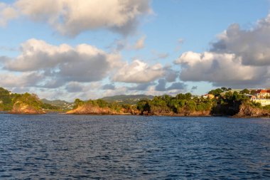 Saint Lucia, Batı Hint Adaları - Castries körfezi girişi