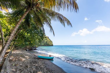 Saint Vincent, Saint Vincent ve Grenadines - Wallilabou Körfezi 'ndeki balıkçı
