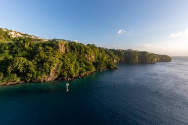 Saint Vincent ve Grenadines - Kingstown yakınlarındaki kıyı şeridi