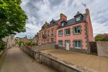 Ile de Batz 'deki pembe köşk (Roscoff), Finistere, Brittany, Fransa