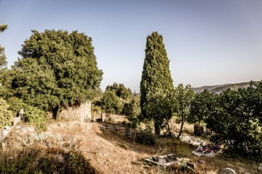 Cevennes dağlarındaki Soudorgues Köyü (Massif Central 'ın güneyi, Fransa)