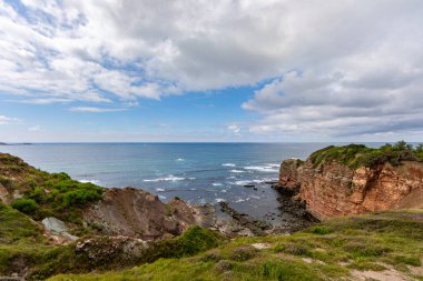 Hendaye 'de, Les Deux Jumeaux (İki İkiz), Pirene-Atlantik, Fransa yakınlarındaki Bask kornişi.