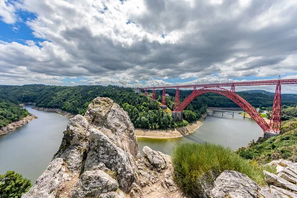 Viaducto Garabit Construido Por Gustave Eiffel Cantal Macizo Central Francia Imágenes de stock libres de derechos