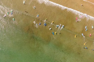 Hendaye, Bask Ülkesi, Fransa 'da Sörf Başlayanlar