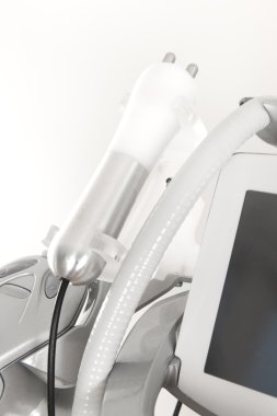 Vücut şekillendirme ve tedavileri için gelişmiş donanımları Close-Up