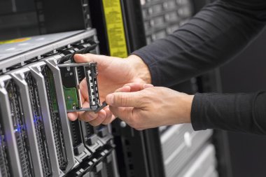 Bu blade sunucu veri merkezlerinde Danışmanı iş