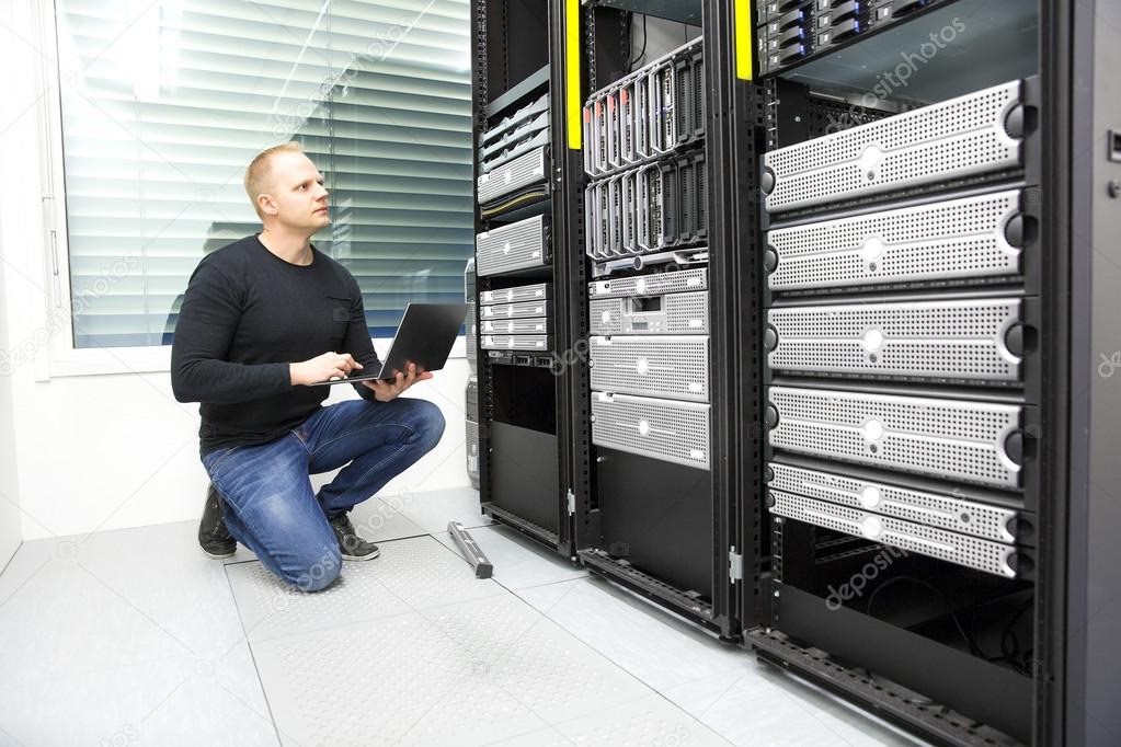 It consultant monitors servers in datacenter