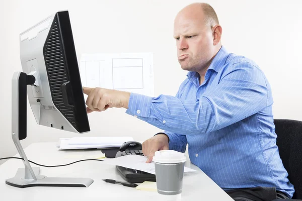 Empresario trabajador en la oficina — Foto de Stock