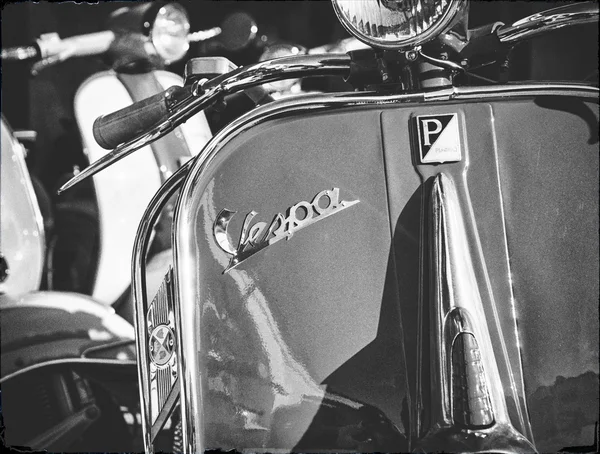 Vespa ve lambretta vintage — Stok fotoğraf