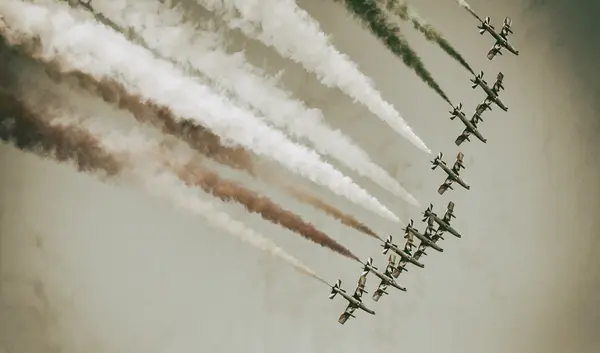 Італійський демонстрація команда Frecce Tricolori повітря Показати — стокове фото