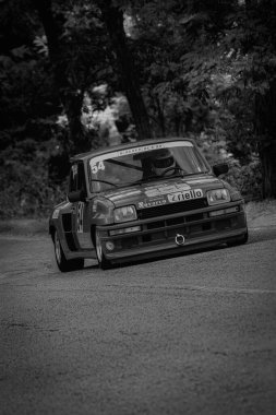 PESARO, İtalya - 11 OTT 2020 SAN BARTOLO PARK VINTAGE CARRENAULT 5 TURBO