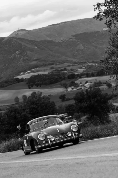 Кагли Италия 2020 Porsche 356A 1500 Coup 1953 Старом Гоночном — стоковое фото