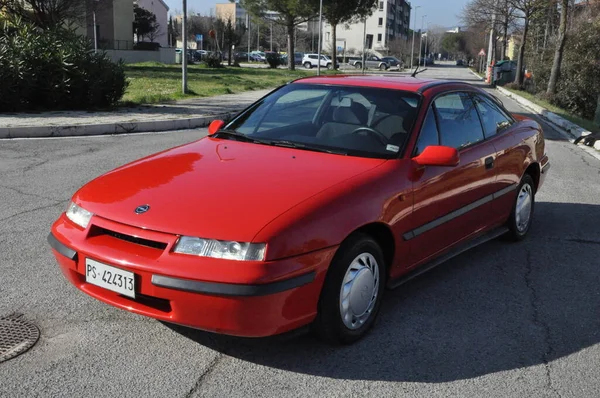 Pesaro Italien Februar 2020 Alter Youngtimer Opel Calibra — Stockfoto