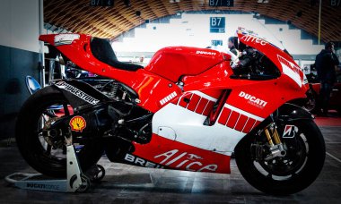 Bangkok Tayland - 11 Aralık 2017: Ducati Desmosedici GP Superbike Motor Fuarı 2017