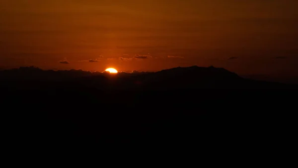日落时圣马力诺共和国的全景风景 — 图库照片