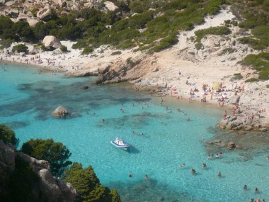 Manzara cala corsara spargi ya