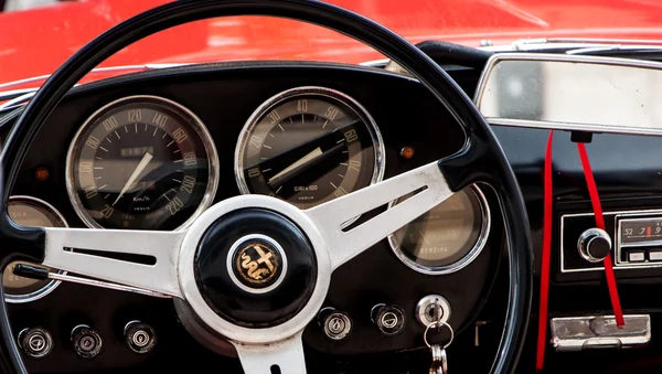 Detalle viejo volante del coche ALFA ROMEO — Foto de Stock