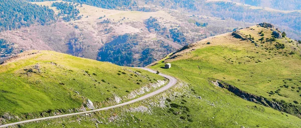 Mountain Trail Summer Spring Mountainous View Catalan Pyrenees Traditional Refuge — Stock Photo, Image