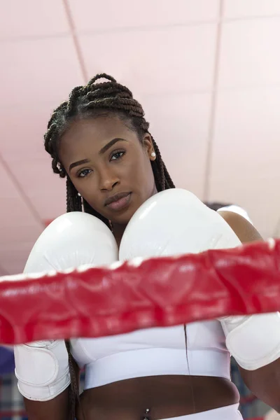 Portrait Beautiful Young Afro American Woman Looking Camera Wearing Boxing — Stock Photo, Image