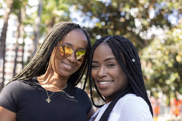 Beautiful Couple Young Afro Women Smiling Together — Stock Photo, Image