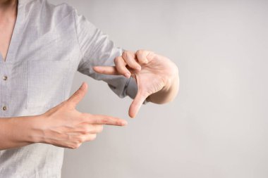 Çerçeveleme, çerçeveyi ellerinle göster.