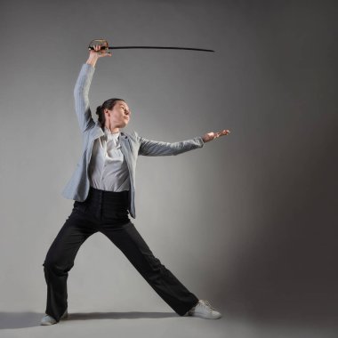 Agresif müzakereler, iş iletişimi ve kriz yönetimi sanatı.