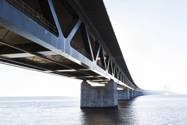 Oresund Bridge, oresunds bron, pont sur la mer, paysage architectural en Suède — Photo