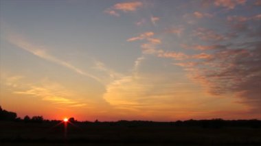 Günbatımı üzerinde alan timelapse.