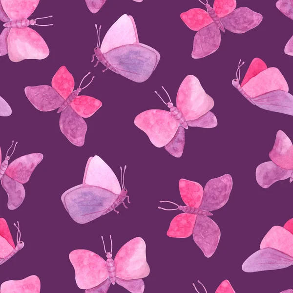 ピンク蝶と水彩シームレスパターン。手は暗い背景に妖精の蝶のテクスチャを描いた。バレンタインデー、テキスタイル、カード、装飾のためのロマンチックなデザイン. — ストック写真