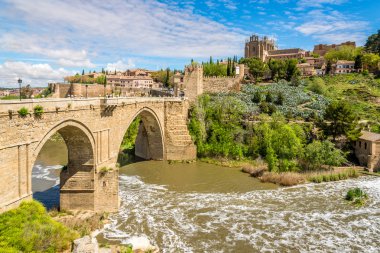 Köprü San Martin Toledo Tajo Nehri üzerinde