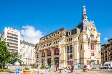 DIJON, FRANCE - 21 Haziran 2021 Dijon Büyük Tiyatrosu 'nda. Dijon birçok müze ve kiliseye ev sahipliği yapar..