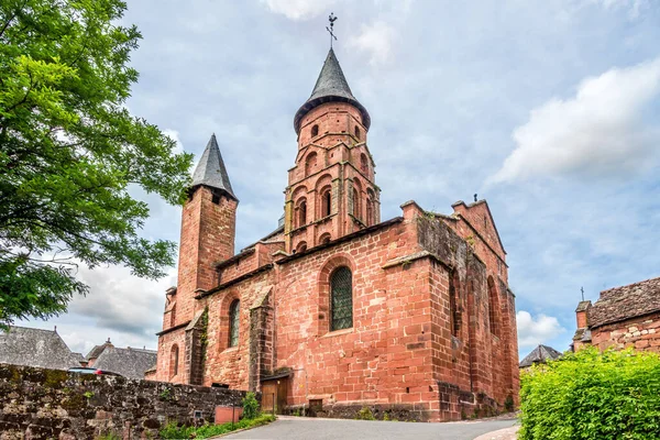 Pohled Kostel Svatého Petra Collonges Rouge Francii — Stock fotografie