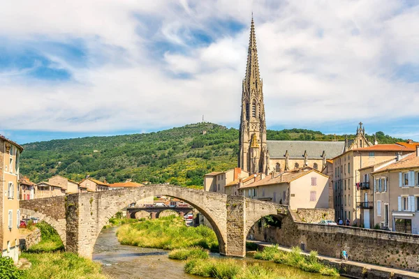 Vista Ponte Velha Igreja Notre Dame Saint Affrique França — Fotografia de Stock