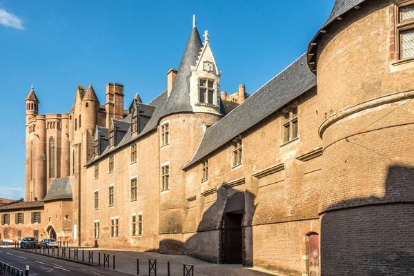 Uitzicht Het Bisschoppelijk Paleis Straat Albi Frankrijk — Stockfoto