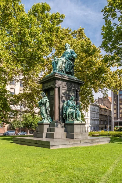 Budapest Ungarn August 2021 Statue Von Ferenc Deak Park Der — Stockfoto