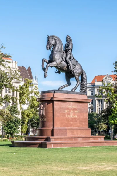 Budapest Hungary August 2021 Statue Rakoczi Ferenc Parliament Building Budapest — Stock Photo, Image