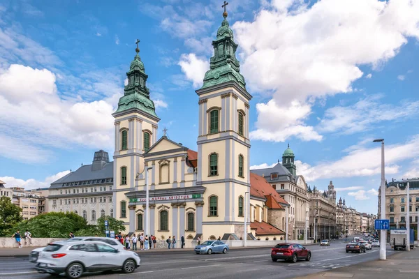 Budapest Węgry Sierpnia 2021 Widok Kościół Matki Bożej Wniebowzięcia Ulicach — Zdjęcie stockowe