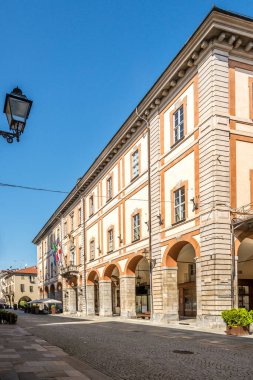 İtalya 'da Cuneo sokaklarında
