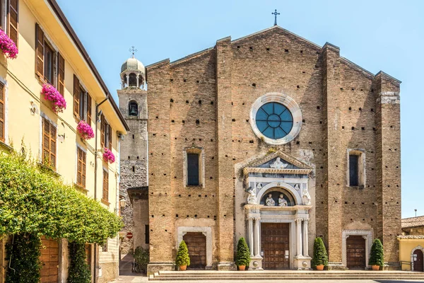 Veduta Della Cattedrale Santa Maria Annunziata Vie Salò Italia — Foto Stock