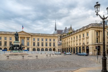 Reims Kraliyet yerleştirin