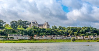 Chaumont Chateau Loire nehrinde bulunan.
