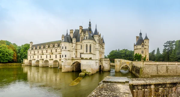 Castello di Chenonceau con fiume Cher — Foto Stock