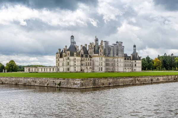 Het kasteel van Chambord bekijken — Stockfoto