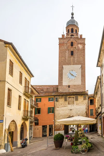 In the old city of Castelfranco Veneto — Stock Photo, Image